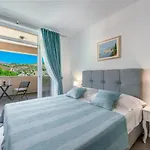 Oyo Deluxe * Dubrovnik