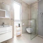 Oyo Deluxe Appartement *