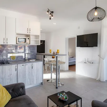 Oyo Deluxe Apartmán *