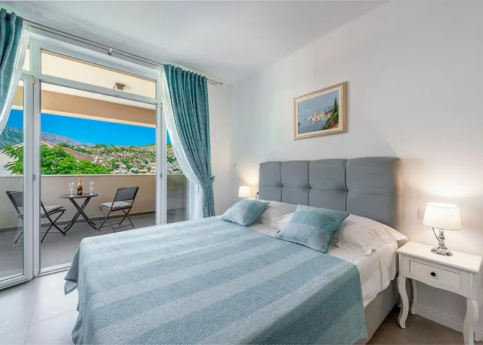 Oyo Deluxe * Dubrovnik