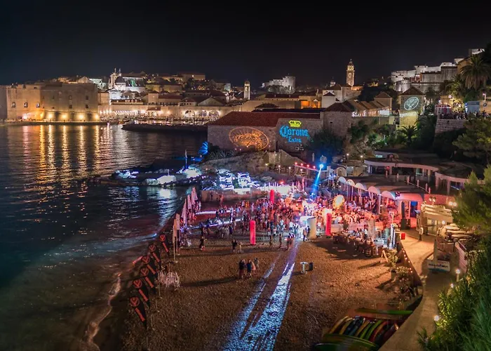 Oyo Deluxe Apartment