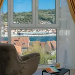 Oyo Deluxe Lägenhet *