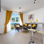 Oyo Deluxe Dubrovnik