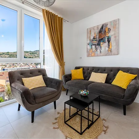 Lägenhet Oyo Deluxe Dubrovnik