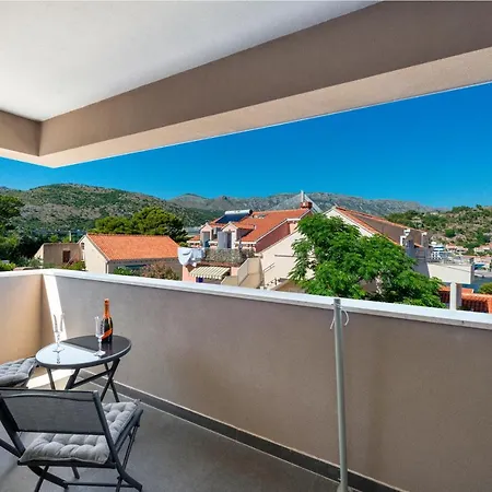 Oyo Deluxe Apartman Dubrovnik