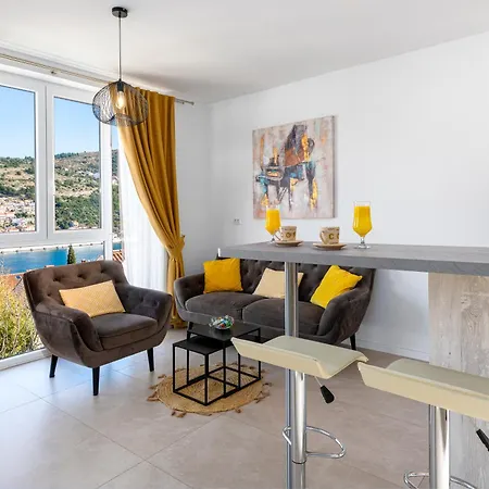 Oyo Deluxe Apartman Dubrovnik